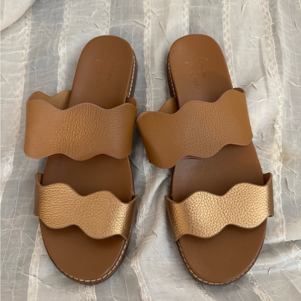 Crown Vintage Brown Sandals size 7